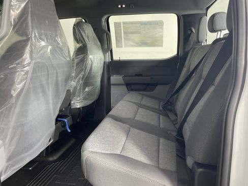 New 2026 Ford F250 XL w/ XL Off-Road Package image 4