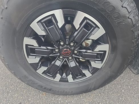 Used 2024 Nissan Frontier PRO-4X w/ Off-Road Protection Package image 40