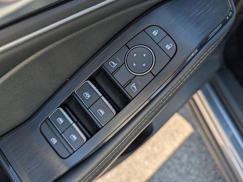 Used 2021 Nissan Rogue SL AWD/4WD image 25