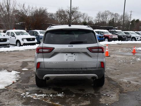 Used 2024 Ford Escape Platinum image 5