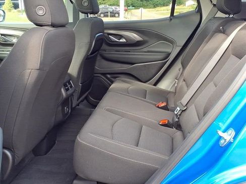 Used 2024 GMC Terrain SLE w/ Driver Convenience Package image 8