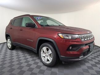 Used 2022 Jeep Compass Latitude image 1