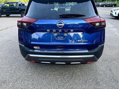 Used 2023 Nissan Rogue SL AWD/4WD image 10