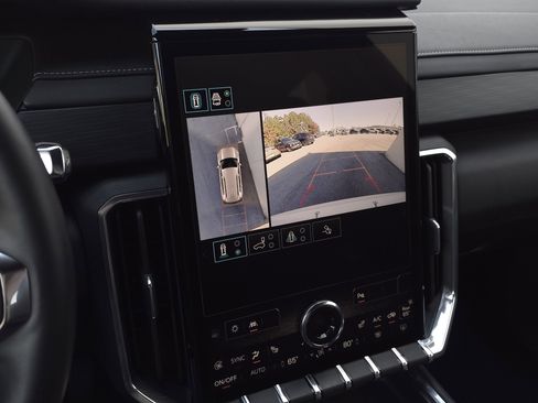 Used 2025 GMC Acadia Elevation image 21