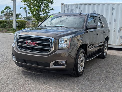 Used 2019 GMC Yukon SLE w/ SLE Value Package RWD image 7