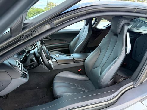 Used 2019 BMW i8 Coupe AWD/4WD image 2