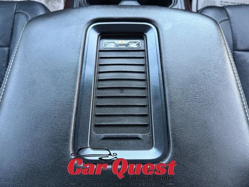 Used 2016 GMC Yukon XL SLT w/ Open Road Package AWD/4WD image 33