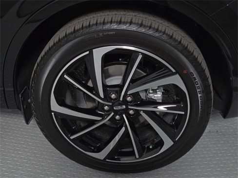 New 2025 Lincoln Corsair Grand Touring w/ Rear Removable Package Tray image 5