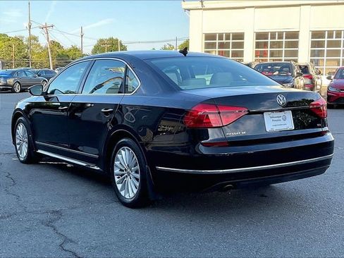 Used 2016 Volkswagen Passat 1.8T SE FWD image 4