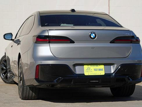 Used 2023 BMW 740i RWD image 6