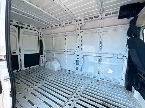 Used 2023 RAM ProMaster 3500 FWD image 9