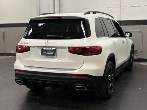 Used 2023 Mercedes-Benz GLB 250 image 12
