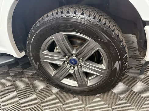 Used 2020 Ford F150 XLT w/ Equipment Group 302A Luxury AWD/4WD image 33