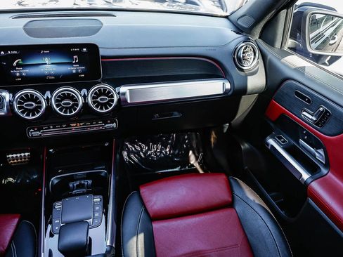 Used 2021 Mercedes-Benz GLB 250 image 15