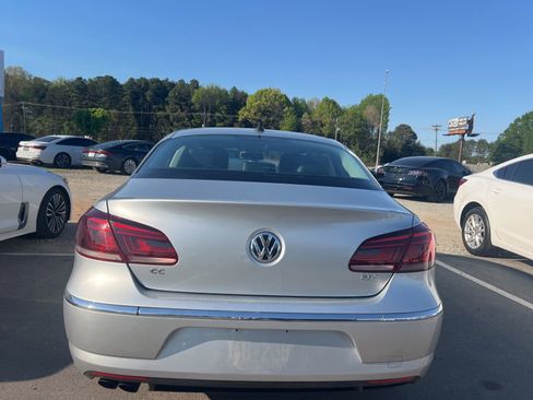 Used 2013 Volkswagen CC Sport image 12