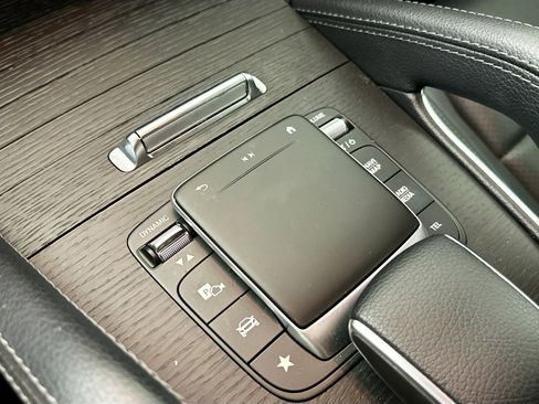 Certified 2022 Mercedes-Benz GLE 350 4MATIC image 22