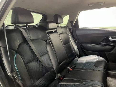 Used 2019 Kia Niro EX Premium FWD image 13