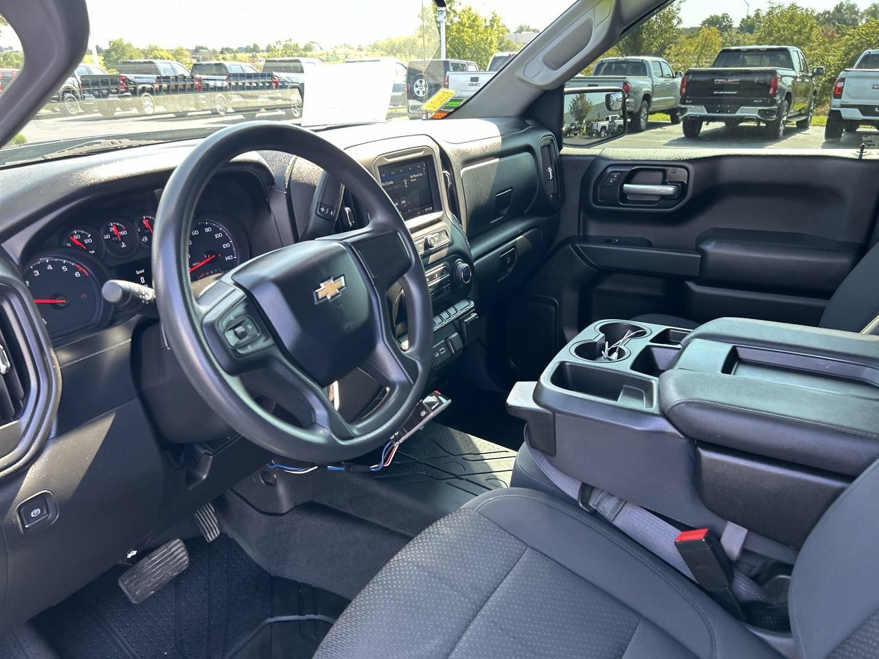 Used 2021 Chevrolet Silverado 1500 Custom AWD/4WD image 25