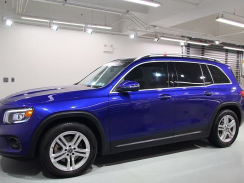Certified 2021 Mercedes-Benz GLB 250 4MATIC image 3