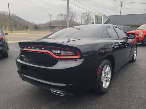 Used 2022 Dodge Charger SXT w/ Leather Interior Group image 8
