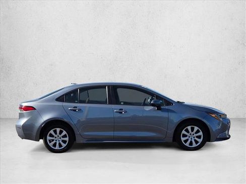 Used 2024 Toyota Corolla LE image 4