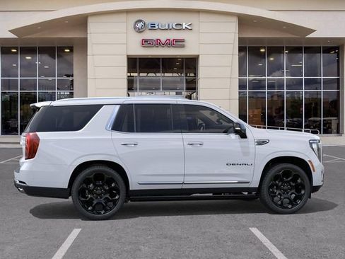 New 2026 GMC Yukon Denali w/ Denali Reserve Package AWD/4WD image 5
