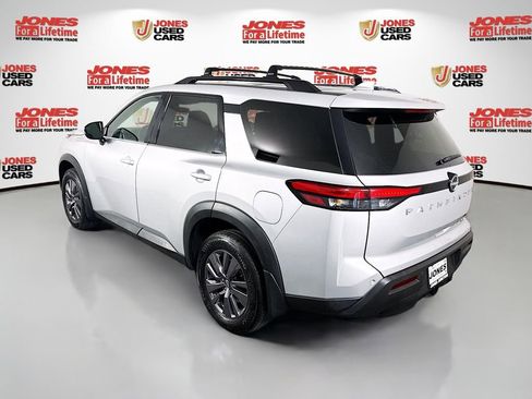 Certified 2023 Nissan Pathfinder SV w/ SV Premium Package AWD/4WD image 2