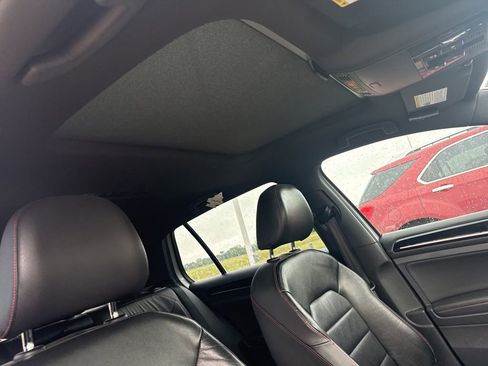 Used 2015 Volkswagen GTI S FWD image 10