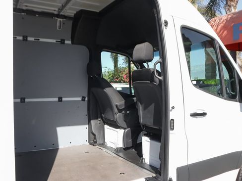 Used 2025 Mercedes-Benz Sprinter 2500 image 13