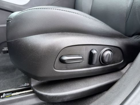 Used 2020 Chevrolet Blazer LT w/ Sound & Technology Package image 18