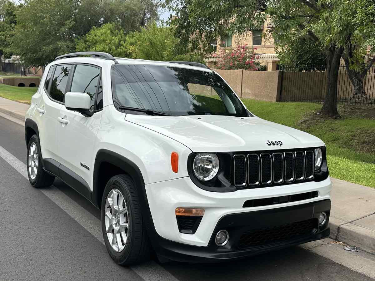 Used 2020 Jeep Renegade Latitude w/ Popular Equipment Group FWD image 2