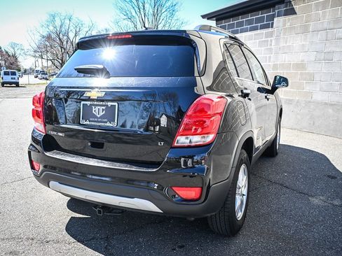 Used 2019 Chevrolet Trax LT w/ LT Convenience Package image 5