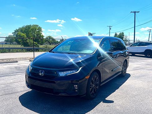 Used 2025 Honda Odyssey Sport-L image 2