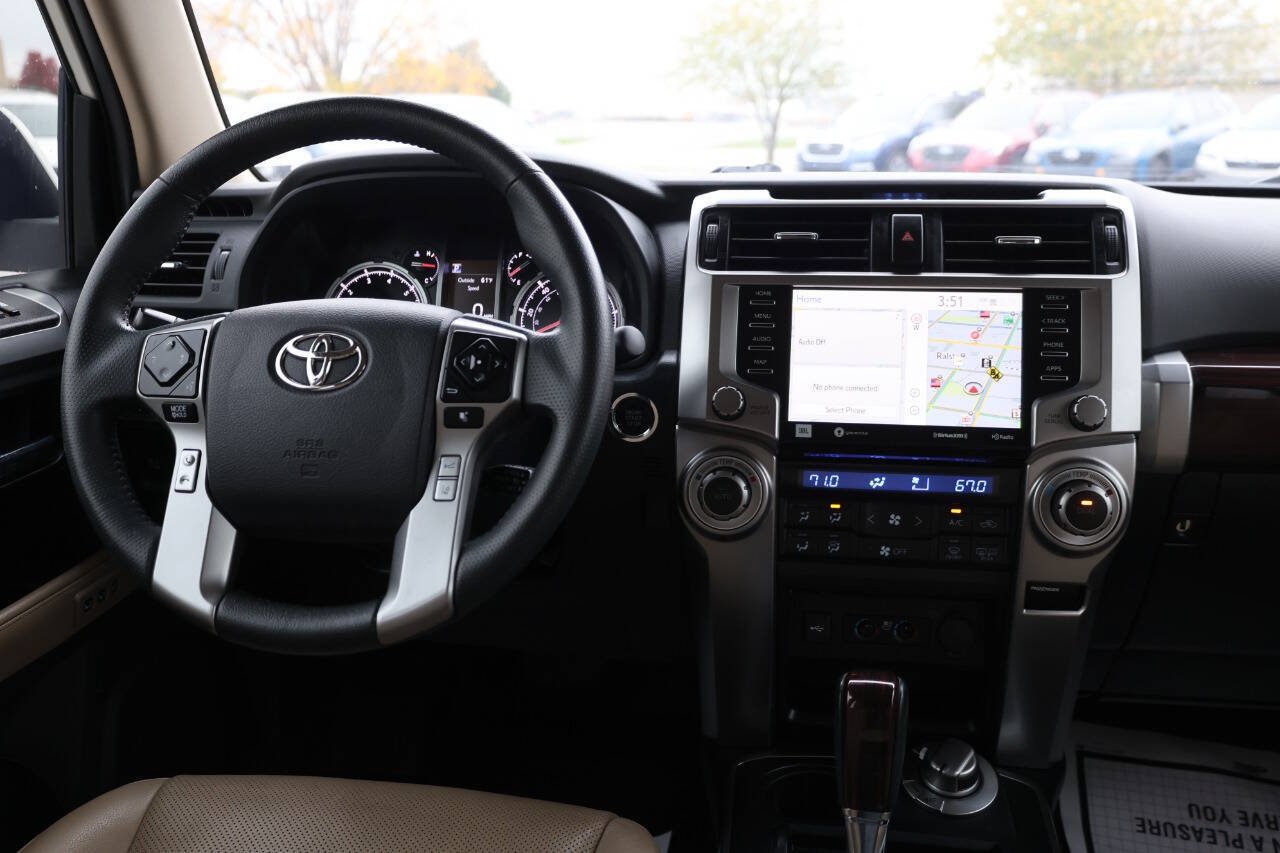 Used 2022 Toyota 4Runner Limited AWD/4WD image 23