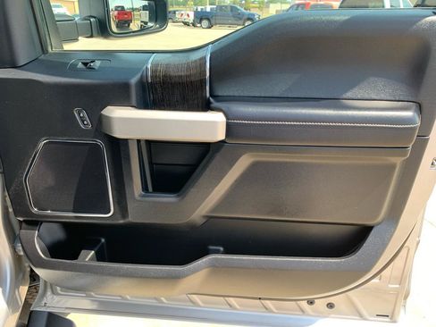Used 2020 Ford F250 Lariat w/ Chrome Package AWD/4WD image 13