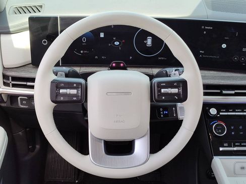 Used 2024 Hyundai Santa Fe Limited FWD image 19
