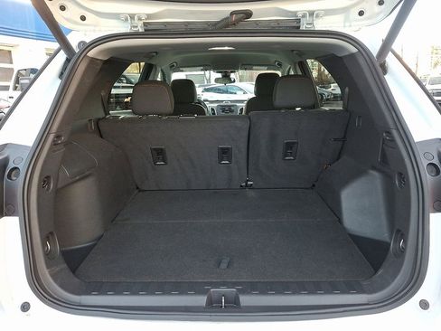 Used 2023 Chevrolet Equinox LT image 27