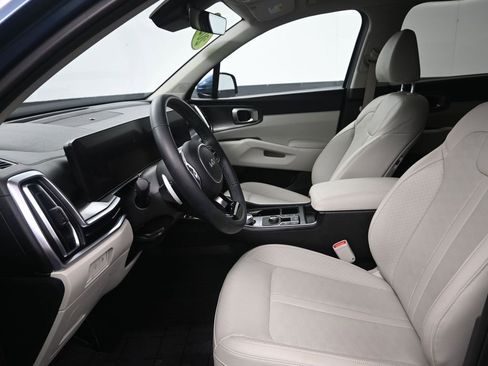 New 2025 Kia Sorento EX image 11