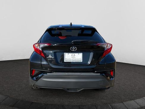 Used 2021 Toyota C-HR XLE image 4