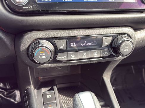 Used 2024 Nissan Kicks SR w/ SR Premium Package image 12