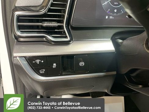 Used 2025 Kia Sportage SX image 20