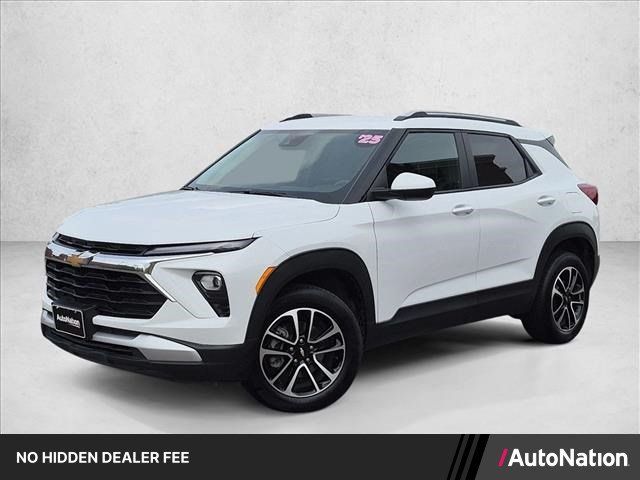 Used 2025 Chevrolet TrailBlazer LT AWD/4WD image 1