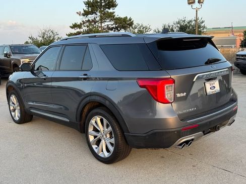 Used 2022 Ford Explorer Platinum w/ Equipment Group 601A AWD/4WD image 9