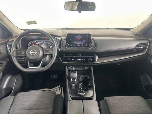 Used 2023 Nissan Rogue SV image 17