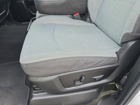 Used 2024 RAM 2500 Big Horn image 28