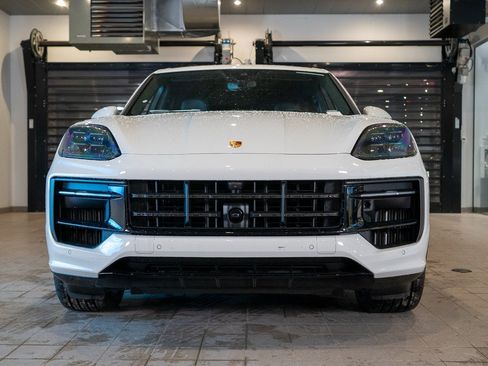 New 2026 Porsche Cayenne GTS image 6