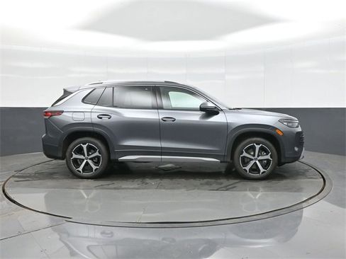 New 2026 Volkswagen Tiguan SE image 8