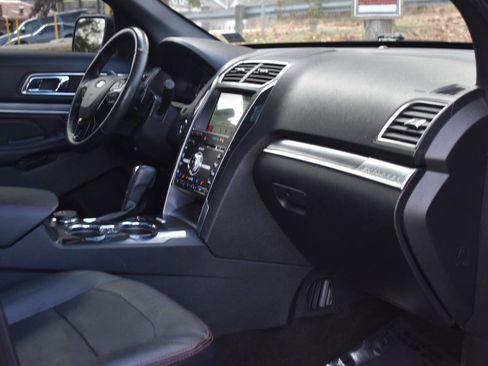 Used 2017 Ford Explorer Sport w/ Equipment Group 401A image 17
