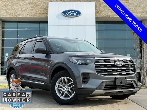 Used 2025 Ford Explorer Active RWD image 1