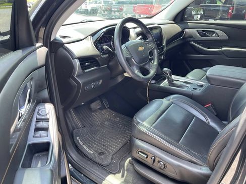 Used 2021 Chevrolet Traverse LT AWD/4WD image 5